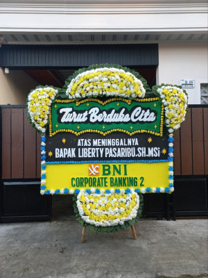 Papan Bunga Duka di Timur Indah