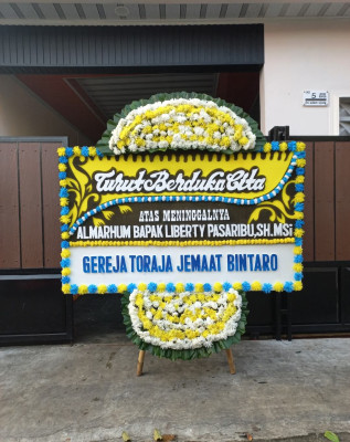 Papan Bunga Duka di Timur Indah